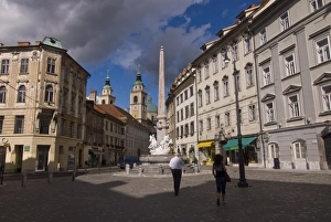 Images Dated 16th August 2008: Robba fountain in the center of Lublijana, Slovenia, Europe