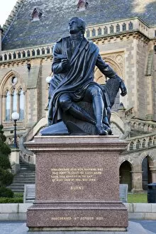 Poet Collection: Robert Burns Statue, Albert Square, Dundee, Scotland