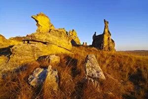 Images Dated 22nd August 2007: Rock formation shimmering golden at sunset in the Isalo National Park, Madagascar, Africa