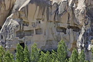 Rock houses, houses carved into the rocks, Goreme, Cappadocia, Anatolia, Turkey, Asia Minor, Eurasia
