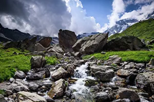 Hiking Trails Prints: Rock landscape in front of the Mountains