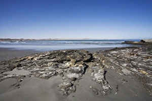 Images Dated 11th June 2008: Rocky coastline near Luderitz, Namibia, Africa