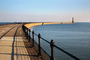 Sunderland Prints: Roker Pier and Lighthouse, Sunderland, Tyne and Wear, England, United Kingdom, Europe