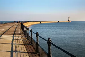 Tyne And Wear Collection: Roker Pier and Lighthouse, Sunderland, Tyne and Wear, England, United Kingdom, Europe