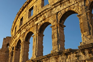 Images Dated 13th May 2007: The Roman Amphitheatre, Pula, Istria, Croatia, Europe