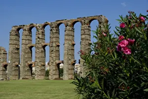 Extremadura Prints: Roman aqueduct, Merida, Extremadura, Spain, Europe