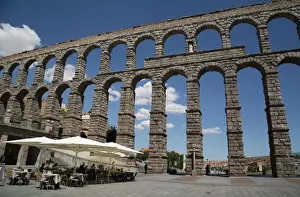 Medium Group Of People Prints: Roman Aqueduct, Segovia, UNESCO World Heritage Site, Castile y Leon, Spain, Europe