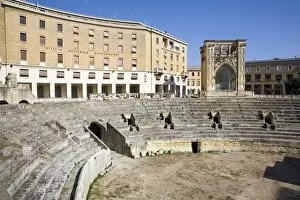 Images Dated 7th July 2008: Roman theatre, Sant Oronzo Square, Lecce, Lecce province, Puglia, Italy, Europe