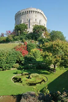 Lawn Prints: The Round Tower and gardens in Windsor Castle, home to Royalty for 900 years
