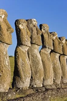 Images Dated 19th March 2008: Row of monolithic stone Moai statues known as Ahu Akivi, Rapa Nui (Easter Island)