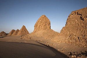 Sudan Prints: The royal cemetery of Nuri