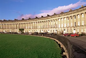 Royal Crescent, Bath, UNESCO World Heritage Site, Avon, England, United Kingdom, Europe Royal Crescent, Bath, UNESCO World Heritage Site, Avon, England, United Kingdom, Europe
