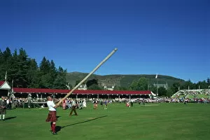 Images Dated 28th February 2008: Royal Highland Games, Braemar, Grampian, Scotland, United Kingdom, Europe