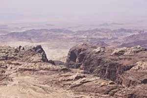 Images Dated 14th April 2011: The rugged landscape at Petra, Jordan, Middle East