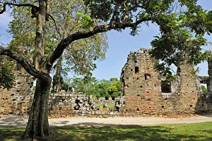Panama Prints: Ruins of the archaelogical site of Panama Viejo