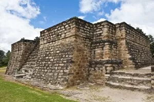 Images Dated 29th October 2010: The ruins of Iximche near Tecpan, Guatemala, Central America