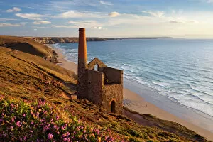 Old Ruins Gallery: Ruins of Wheal Coates Tin Mine engine house, near St Agnes, Cornwall, England