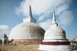 Ruwanweli Saya Dagoba (Golden Sand Stupa), Anuradhapura, UNESCO World Heritage Site