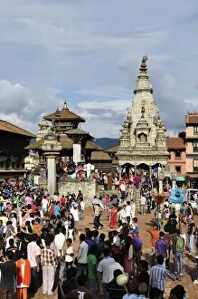 Images Dated 25th August 2010: Sa-Paru Gaijatra Festival, Durbar Square, Bhaktapur, UNESCO World Heritage Site