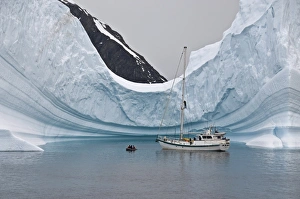 Images Dated 21st February 2009: Sailing yacht and iceberg, Errera Channel, Antarctic Peninsula, Antarctica, Polar Regions