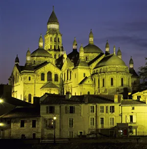 Saint Front Cathedral floodlit at dusk, Perigueux, Dordogne region, Nouvelle Aquitaine