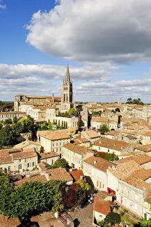 Elegance Prints: Saint-Emilion, Gironde department, Aquitaine region, south-western France, Europe