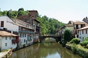 Images Dated 28th February 2008: Saint Jean Pied de Port (St.-Jean-Pied-de-Port), Basque country, Pyrenees-Atlantiques