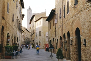 San Gimignano Prints: Via San Giovanni