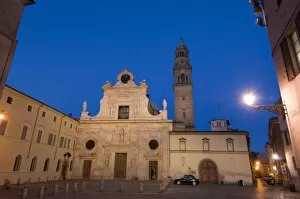 Images Dated 13th May 2008: San Giovanni church at dusk, Parma, Emilia-Romagna, Italy, Europe