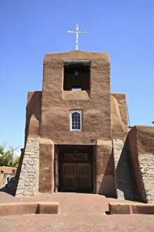 Images Dated 11th August 2009: San Miguel Mission Church, oldest church in the United States, Santa Fe