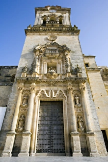 Images Dated 22nd July 2008: San Pedro cathedral, Arcos de la Frontera, one of the white villages, Andalucia