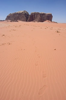 Wadi Rum Prints: Sand dunes