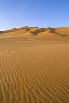 Sand dunes, Erg Murzuq, Sahara desert, Fezzan, Libya, North Africa, Africa