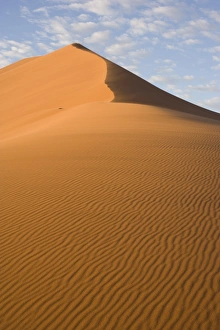 Images Dated 16th March 2008: Sand dunes, Sossusvlei, Namib Desert, Namib Naukluft Park, Namibia, Africa