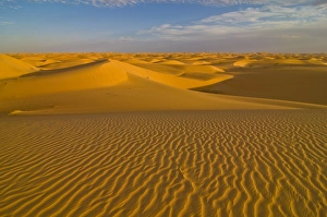 Sand dunes at sunset, near Chinguetti, Mauritania, Africa