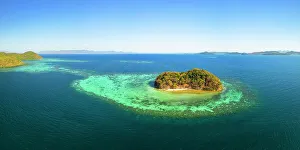 Coral Reefs Prints: Sand Island off Chindonan Island