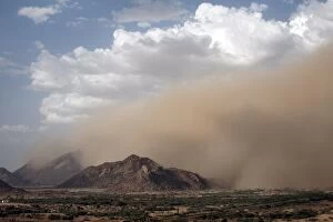 Senior Woman Collection: A sandstorm near the Sudanese border, Eritrea, Africa