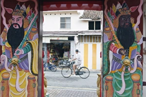 Images Dated 17th September 2009: Sanduo Chinese temple, Melaka (Malacca), Melaka State, Malaysia, Southeast Asia, Asia