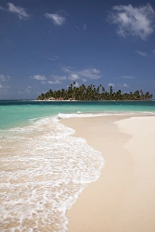 San Blas Prints: Sandy beach with Diablo Island (Niatupu) in background, San Blas Islands
