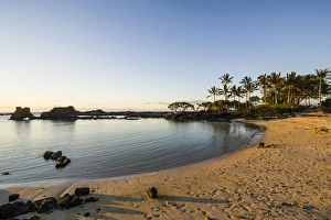 Big Island Prints: Sandy beach at Kikaua Point Park, Big Island, Hawaii, United States of America, Pacific