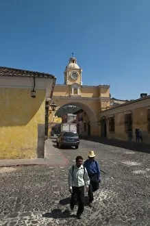 Images Dated 26th March 2009: Santa Catalina Arch, Antigua, UNESCO World Heritage Site, Guatemala, Central America