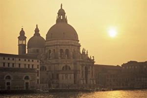Santa Maria Della Salute church at sunset