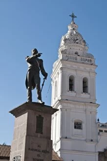 Images Dated 18th April 2010: Santo Domingo Church and statue of Marshal Mariscal Sucre, Historic Center