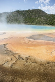 Images Dated 12th August 2009: Sapphire Pool, Yellowstone National Park, UNESCO World Heritage Site, Wyoming