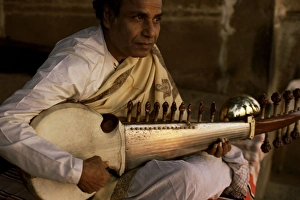 Melody Prints: Sarod player