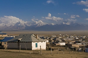 Sary Tash Prints: Sary Tash with mountains in the background, Kyrgyzstan, Central Asia