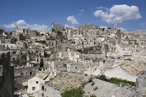 Images Dated 6th April 2008: The Sassi Quarter, UNESCO World Heritage Site, city of Matera, Basilicata