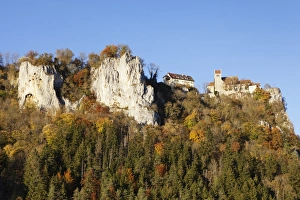 Schloss Werenwag in autumn, near Beuron, Upper Danube nature park, Swabian Alb, Baden Wurttemberg, Germany, Europe