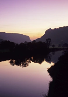 Images Dated 30th October 2009: Schloss Werenwag Castle and Danube River at sunset, Danube Valley, Upper Danube Nature Park
