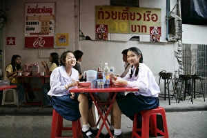 Tee Nager Prints: School girls at lunch break
